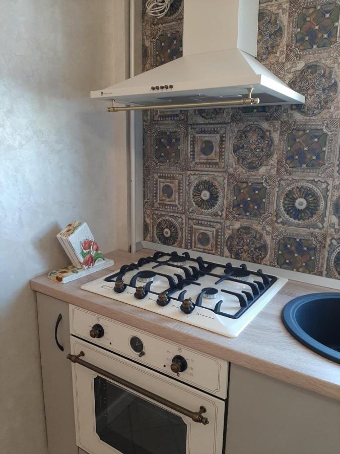 Appartamento Restauro Apartament Buzău Esterno foto